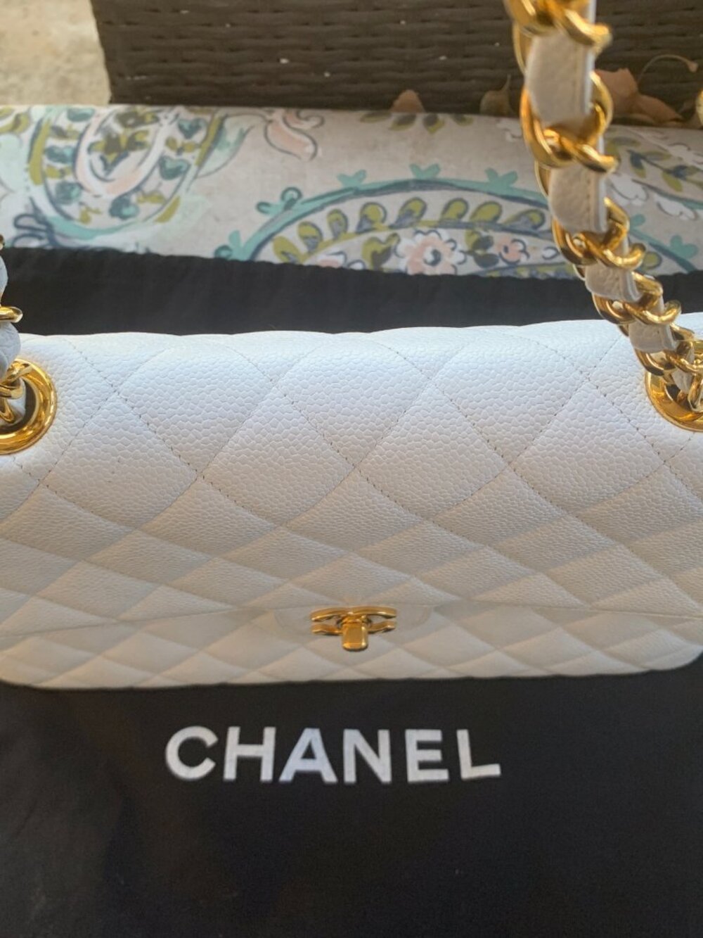 CHANEL Classic White Classic Flap Handbag, Caviar, 24k Hardware, 1997 era - Picture 16 of 17